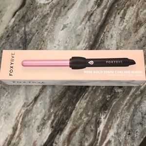 New in box rose gold 25mm styling wand